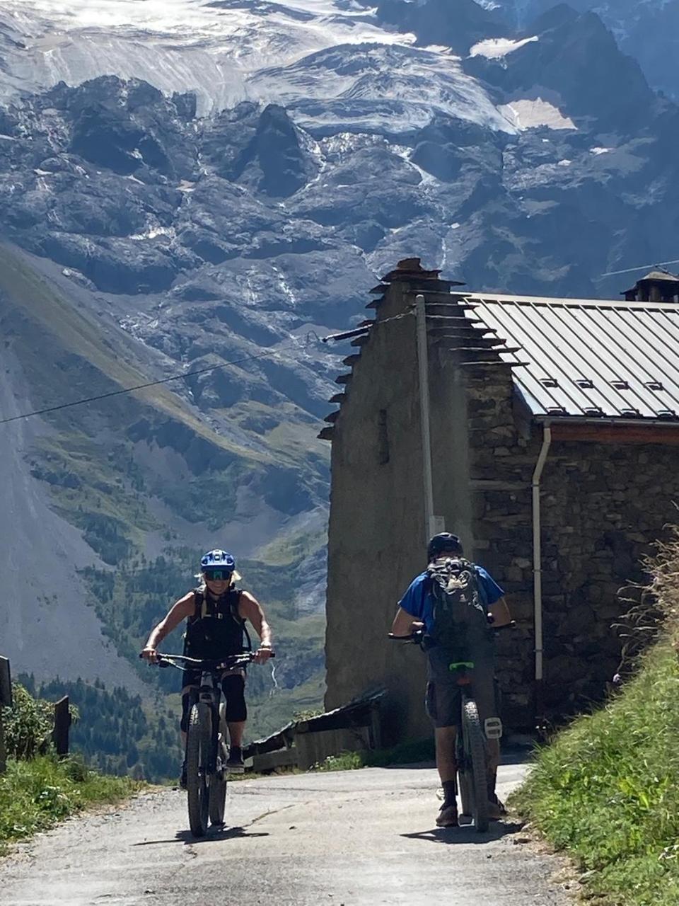 Hotel Des Alpes - Skiers & Bikers Lodge La Grave Exterior photo